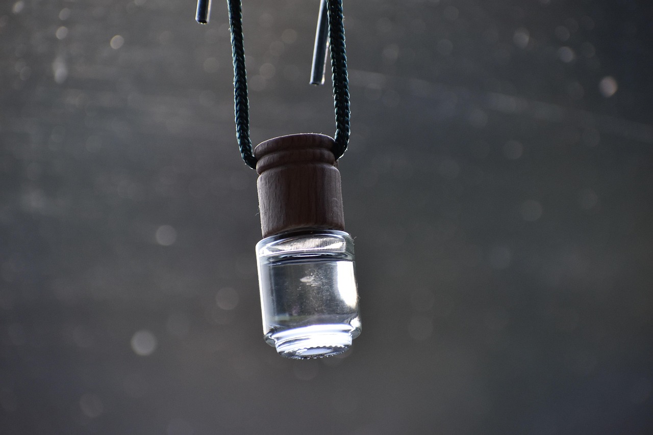 デートにぴったりな口臭消臭スプレーの手作り方法は？