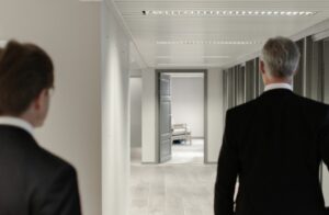 親の介護中に就職はできる？