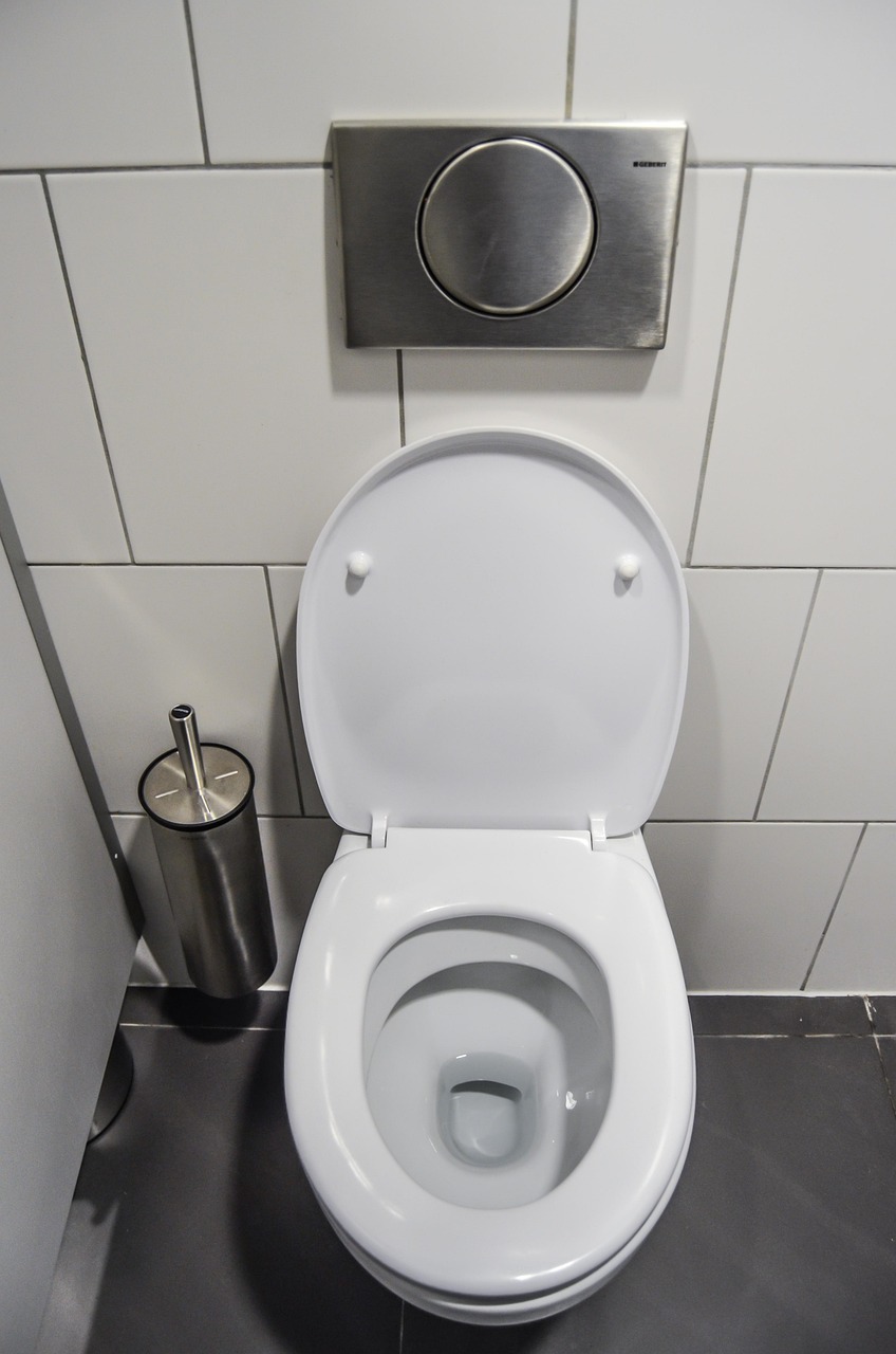 外出先のトイレでできる口臭ケアは？