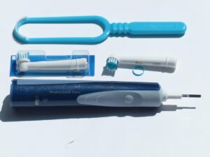 電動歯ブラシと手磨きの違いは口臭にどう影響する？